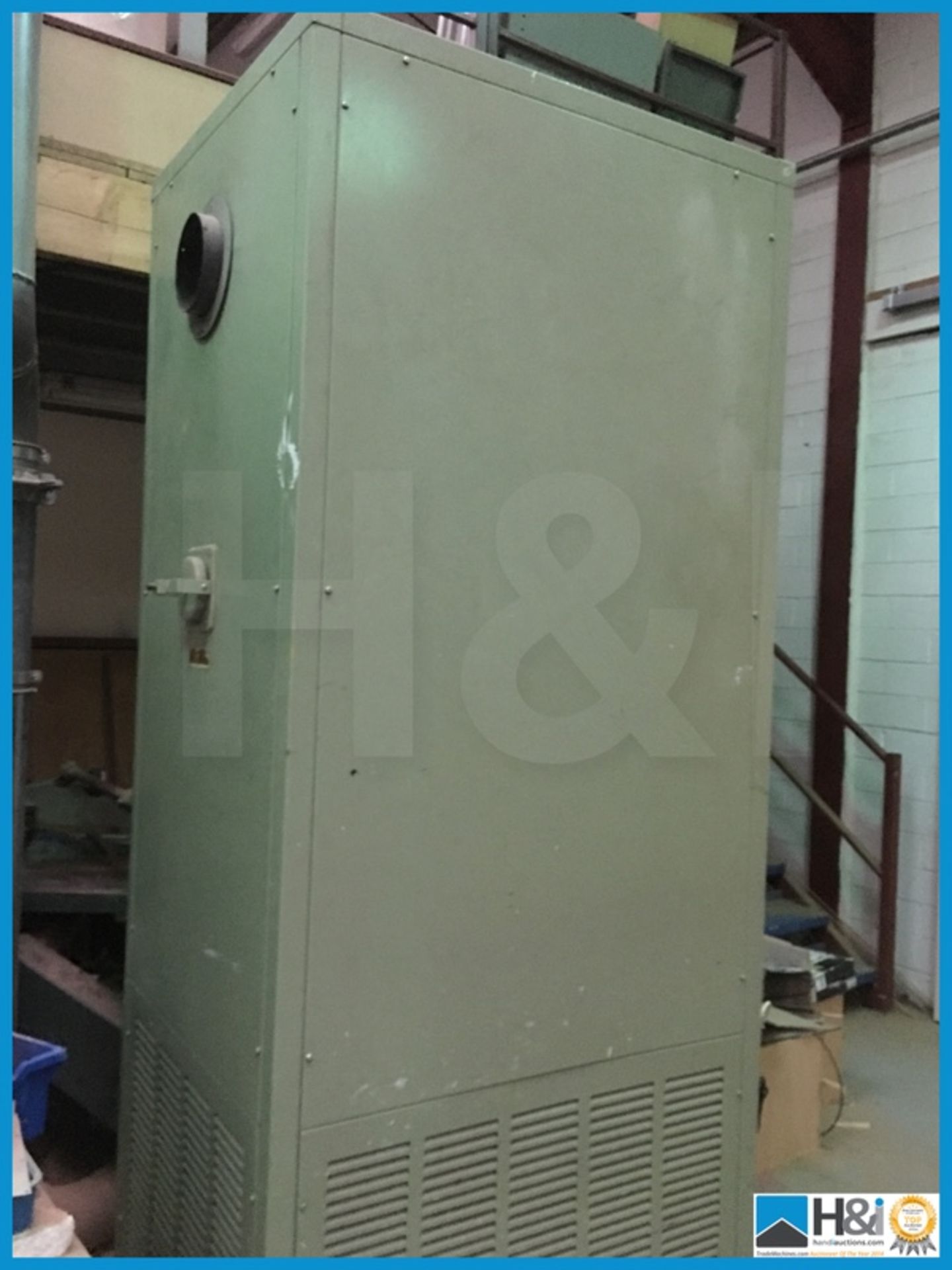 PowrMatic oil heater in excellent condition been in showroom enviroment Appraisal: Viewing