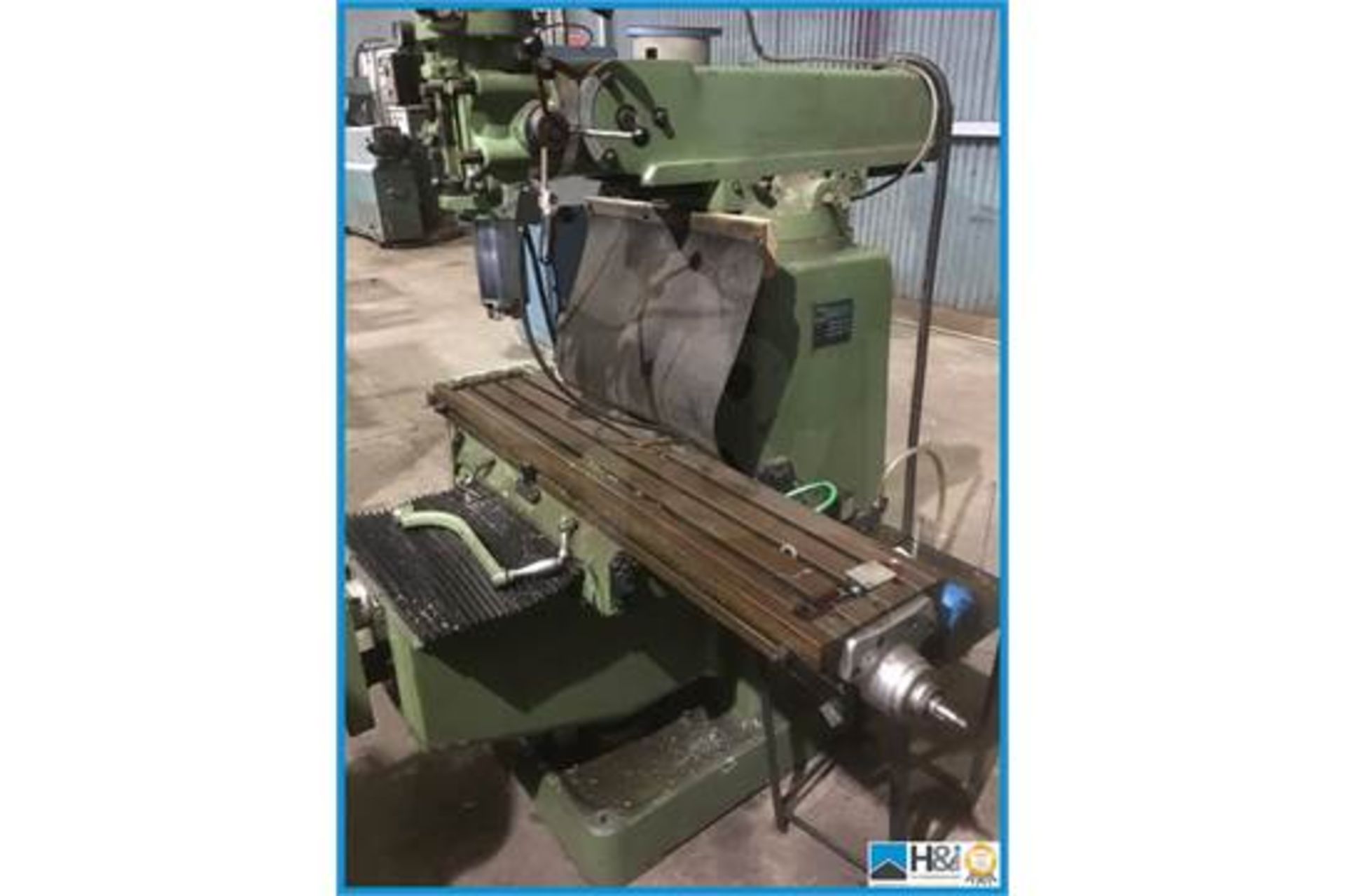Manford MF450-T universal milling machine with DRO and nice selection of tooling and rack Appraisal: