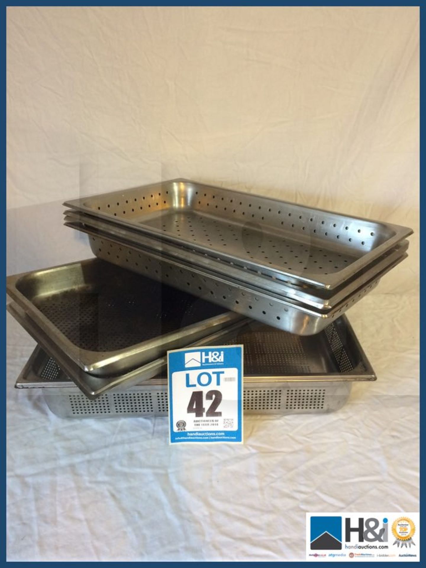 7 X PERFORATED GASTRONORM TRAYS Appraisal: Viewing Advised Serial No: NA Location: The Hare And