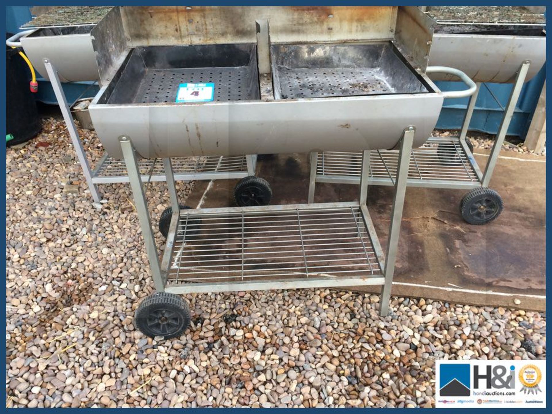 3 X GS HALF DRUM BARREL CHARCOAL BBQ 2 GRILLS 1100(W) 500 MM (D) 900 MM (H) 2 GRILLS ARE MISSING OFF - Image 3 of 3