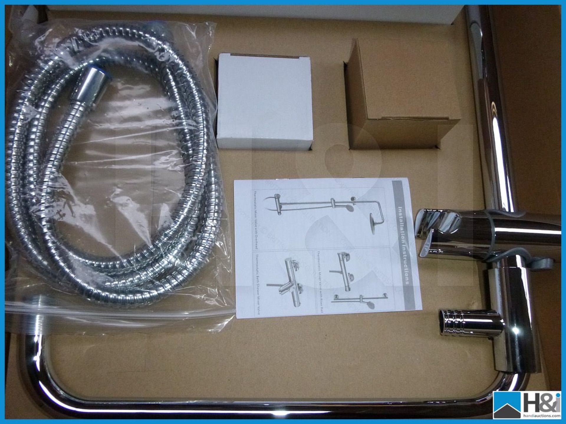 Stunning high quality designer KI001 thermostatic shower kit comprising riser rail, 200mm round - Image 3 of 4