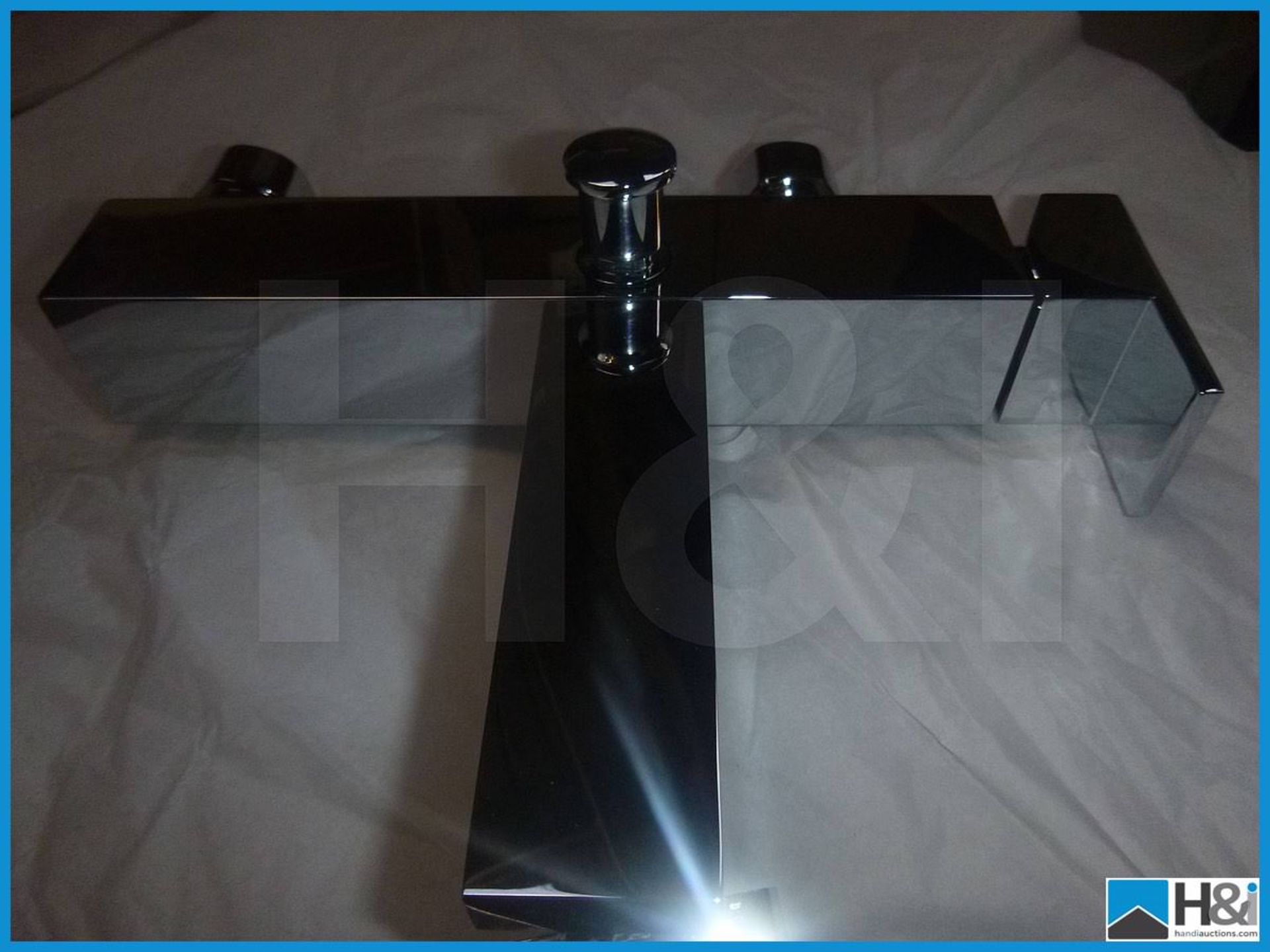 Beautiful designer Ultra TTSR04 Otis wall mount bath shower mixer in polished chrome with S0K001 - Image 3 of 4
