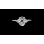 Bague en or gris 750 sertie d'un diamant taille ovale de 2.07 ct- VVS2- F- selon GIA reported data