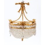 Lustre corbeille de style Louis XVI- fin XIXe s.- fût surmonté d'un ruban noué et supportant des