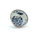 Bol sur talon en porcelaine- Chine- dynastie Qing- époque Kangxi- peint bleu sous couverte-