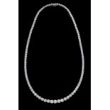 Important collier rivière en platine serti de 111 diamants taille brillant (total env. 20 ct)- long.