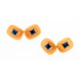 Paire de boutons de manchette 2 ors 750 sertie de saphirs taille carré- 10g