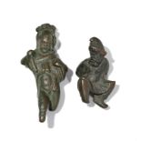 2 petits bronze romains figurant Hercule enfant et un prisonnier phrygien- h. 6-8 et 4-3