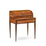 Bureau à cylindre de style Louis XVI- composé d'éléments anciens- en placage de bois de rose et