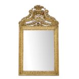 Miroir Néoclassique- XIXe s.- à cadre rectangulaire en bois doré- fronton orné d'un panier fleuri