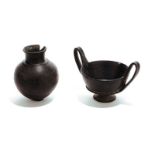 Canthare sur pied trompette en terre cuite bucchero nero- circa 600 av. J.-C.- Etrurie- frise de