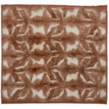 Couverture en guanaco blanc et roux pastel- doublure en feutre de laine brique pale- 215x230 cm /