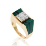 Bague 2 ors 750 sertie de malachite et de 9 diamants taille 8/8- doigt 50-10- h. portée 0.5 cm-