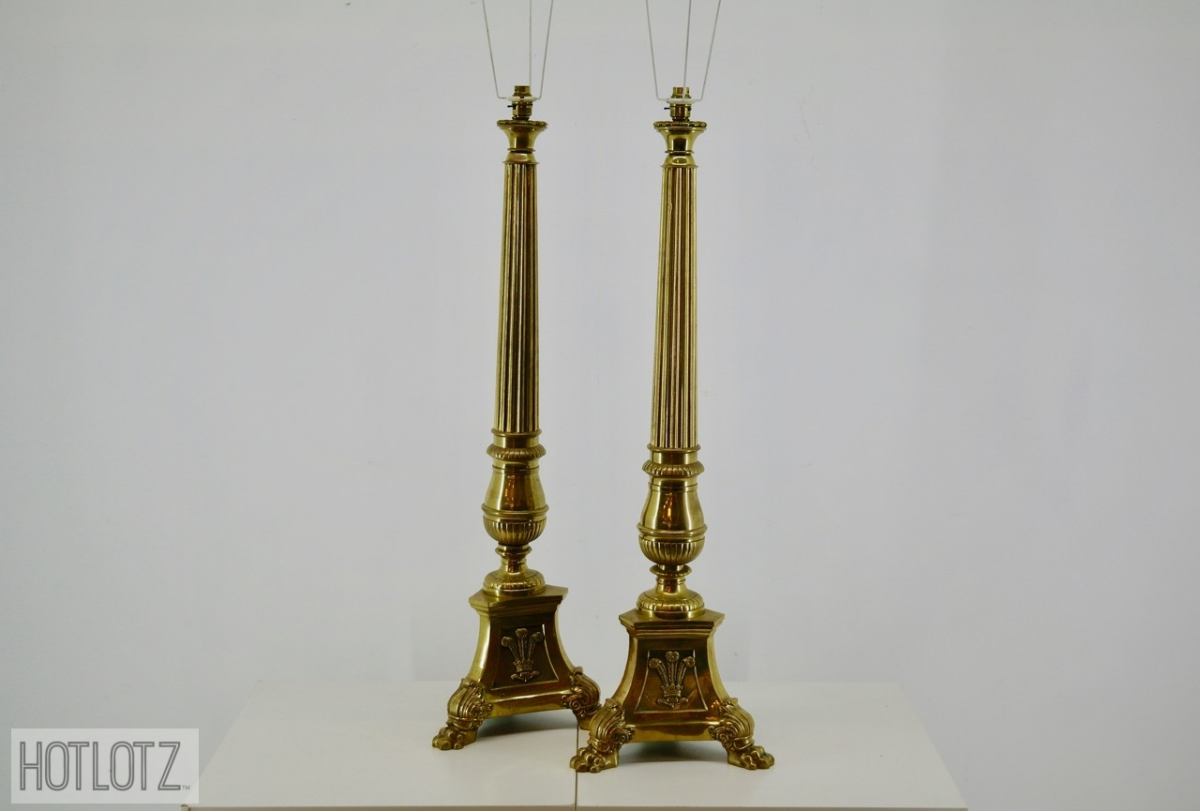 A PAIR OF VERY LARGE REGENCY STYLE GILT BRASS LAMPS - Image 3 of 9