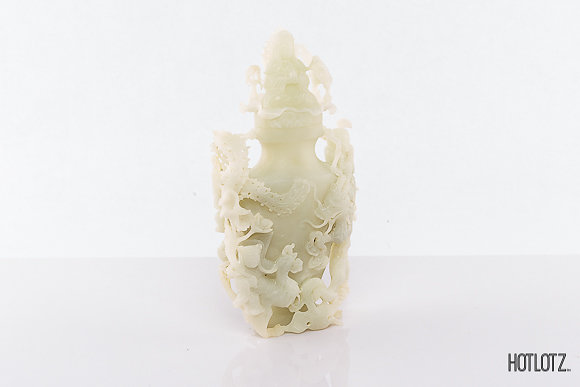 A CHINESE JADE DRAGON AND PHOENIX VASE AND COVER - Image 3 of 7