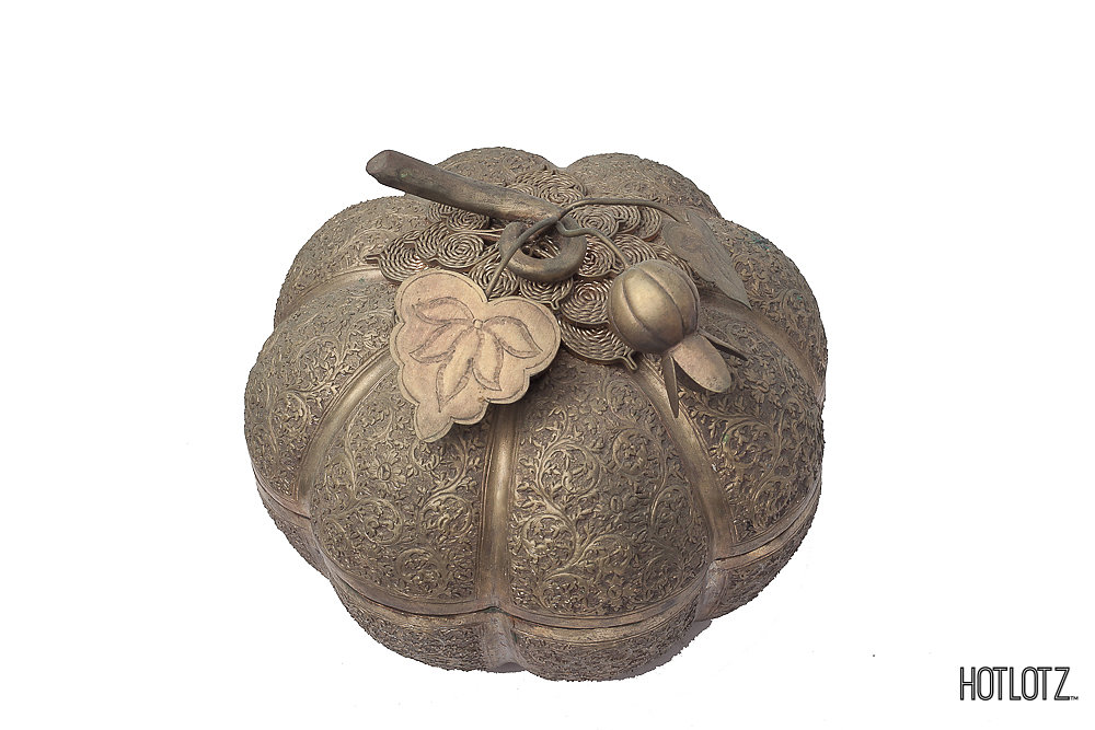 A LARGE WHITE METAL MELON FORM BOX AND COVER - Image 2 of 3