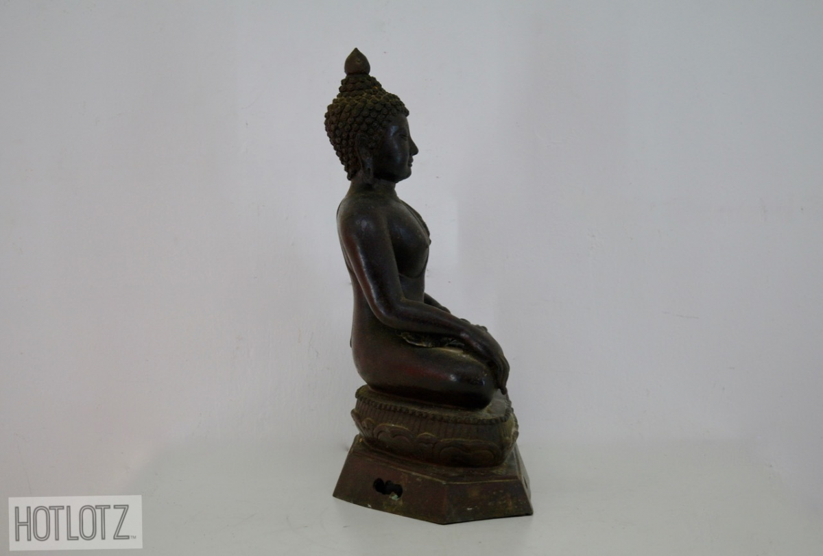 A BRONZE MODEL OF SITTING BUDDHA - Image 8 of 8