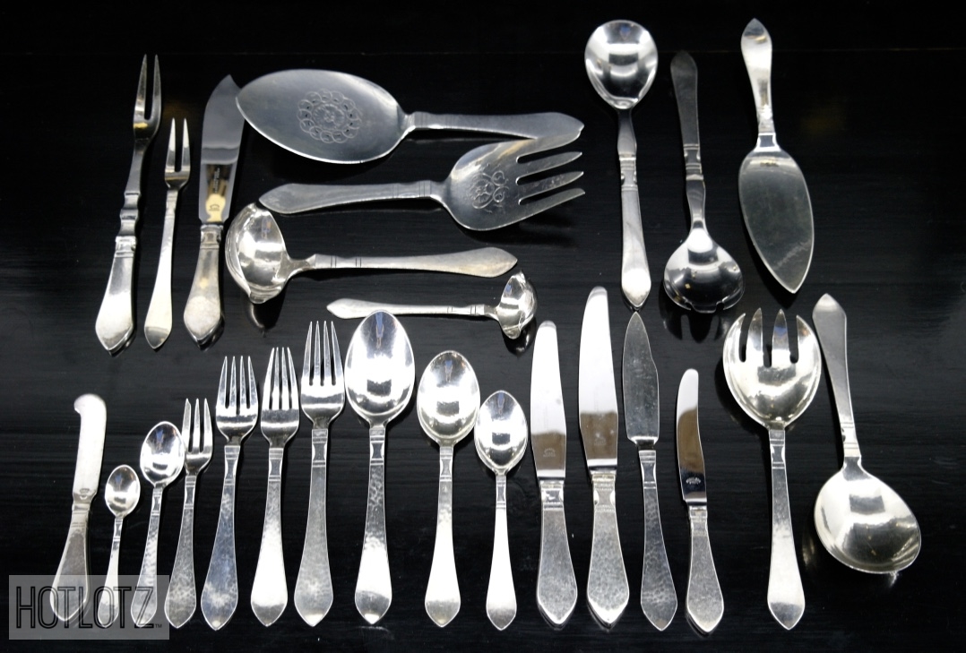 GEORGE JENSEN - A LARGE SERVICE OF SILVER FLATWARE - Image 3 of 7