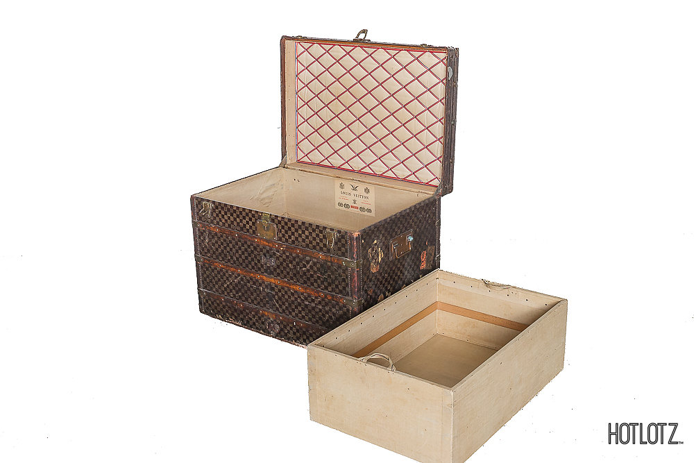 LOUIS VUITTON - A 19TH CENTURY STEAMER DAMIER CANVAS TRUNK - Image 3 of 10