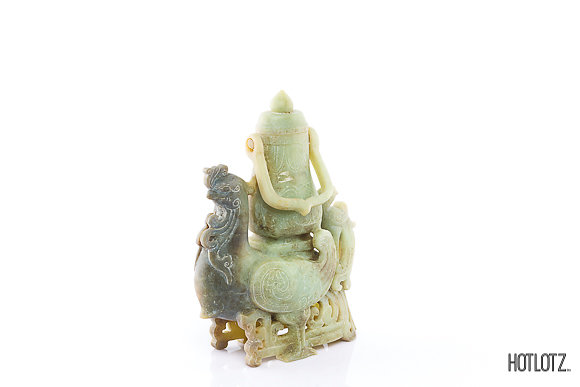 A CHINESE CARVED ARCHAISTIC ROOSTER VASE AND COVER - Image 3 of 8