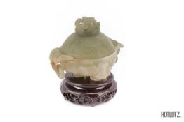 A CHINESE JADE CENSER AND COVER