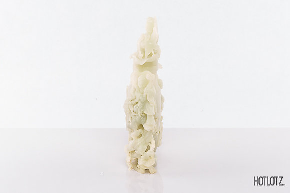 A CHINESE JADE DRAGON AND PHOENIX VASE AND COVER - Image 4 of 7