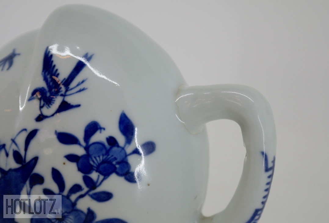 CHINESE BLUE AND WHITE PORCELAIN CADOGAN TEAPOT - Image 4 of 5