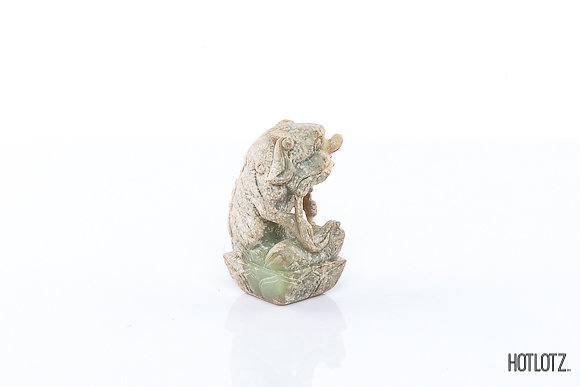 A CHINESE CARVING OF A FOO DOG WITH BALL - Image 3 of 5