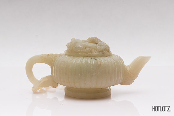 A CHINESE JADE TEAPOT AND COVER - Image 3 of 6