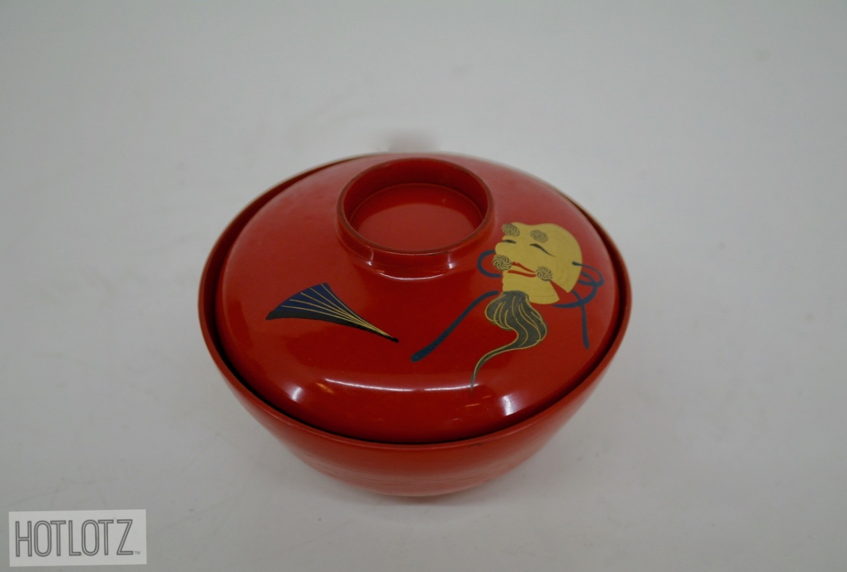 A BOXED SET OF 8 JAPANESE LACQUER BOWLS AND COVERS - Image 3 of 5