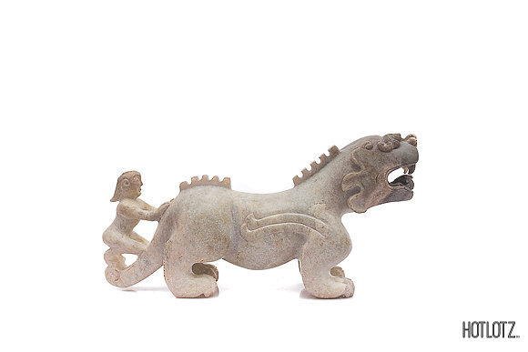 A CHINESE CARVED MYTHICAL BEAST - Image 3 of 6