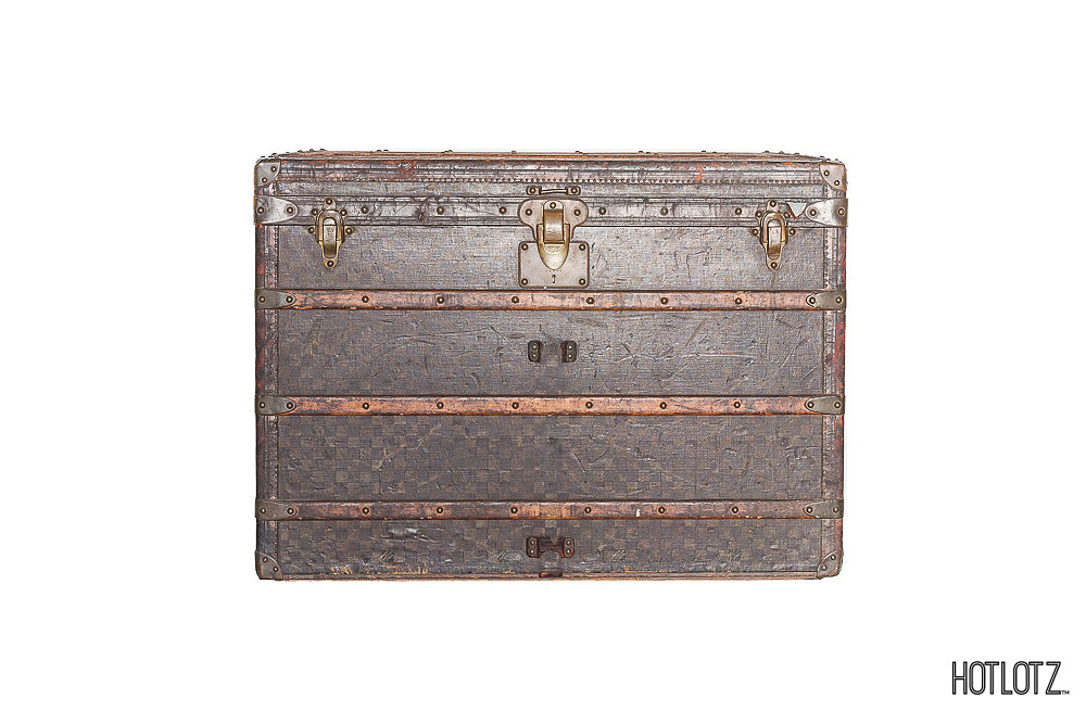 LOUIS VUITTON - A 19TH CENTURY STEAMER DAMIER CANVAS TRUNK - Image 5 of 10