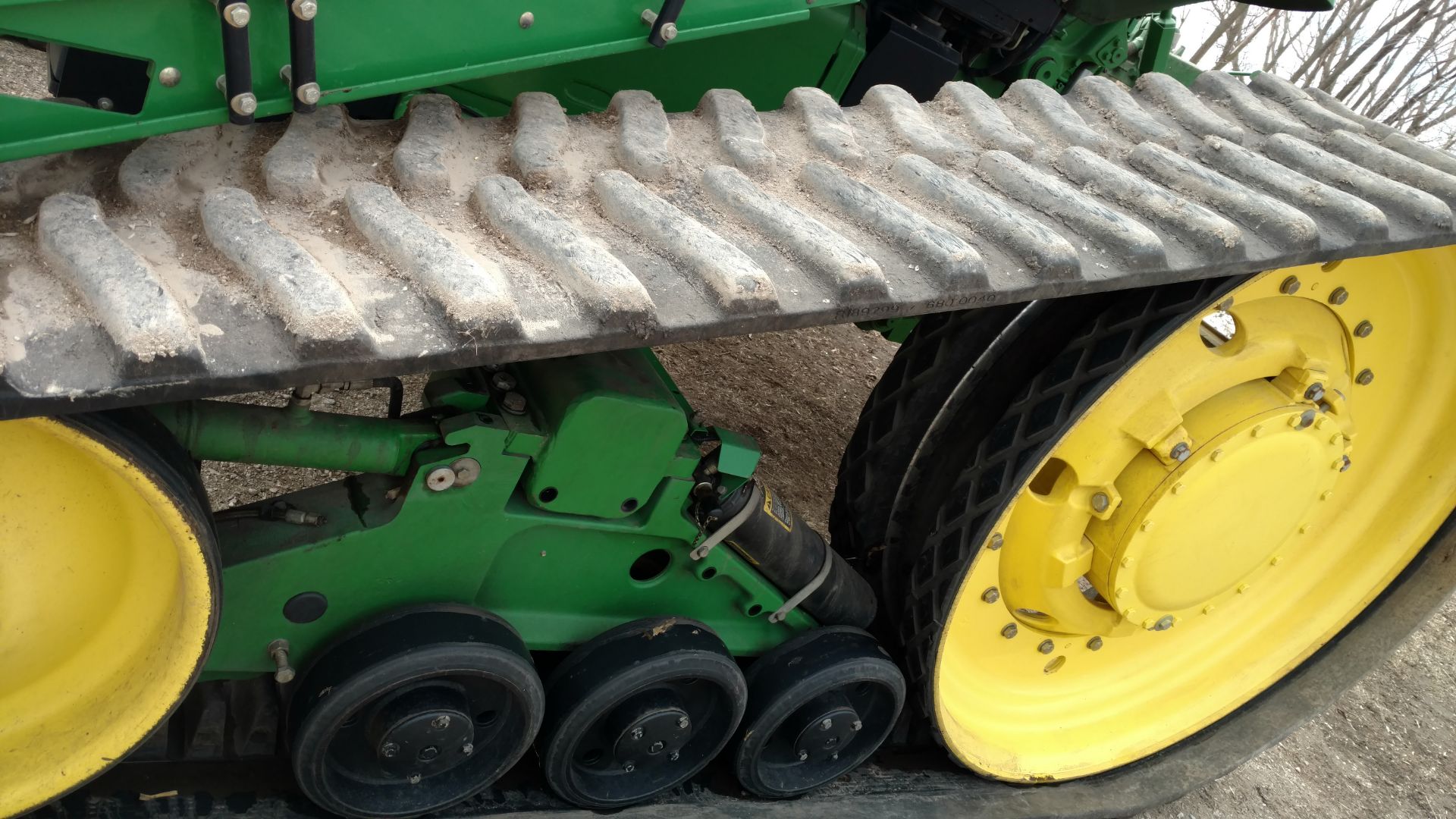 2002 JD 8420T, 24 inch tracks, quick coupler, full set of front weights, buddy seat, 4 hyd. outlets, - Image 6 of 6