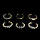 Lot de six bracelets d’esclaves en bronze - Diamètre intérieur du plus grand : [...]