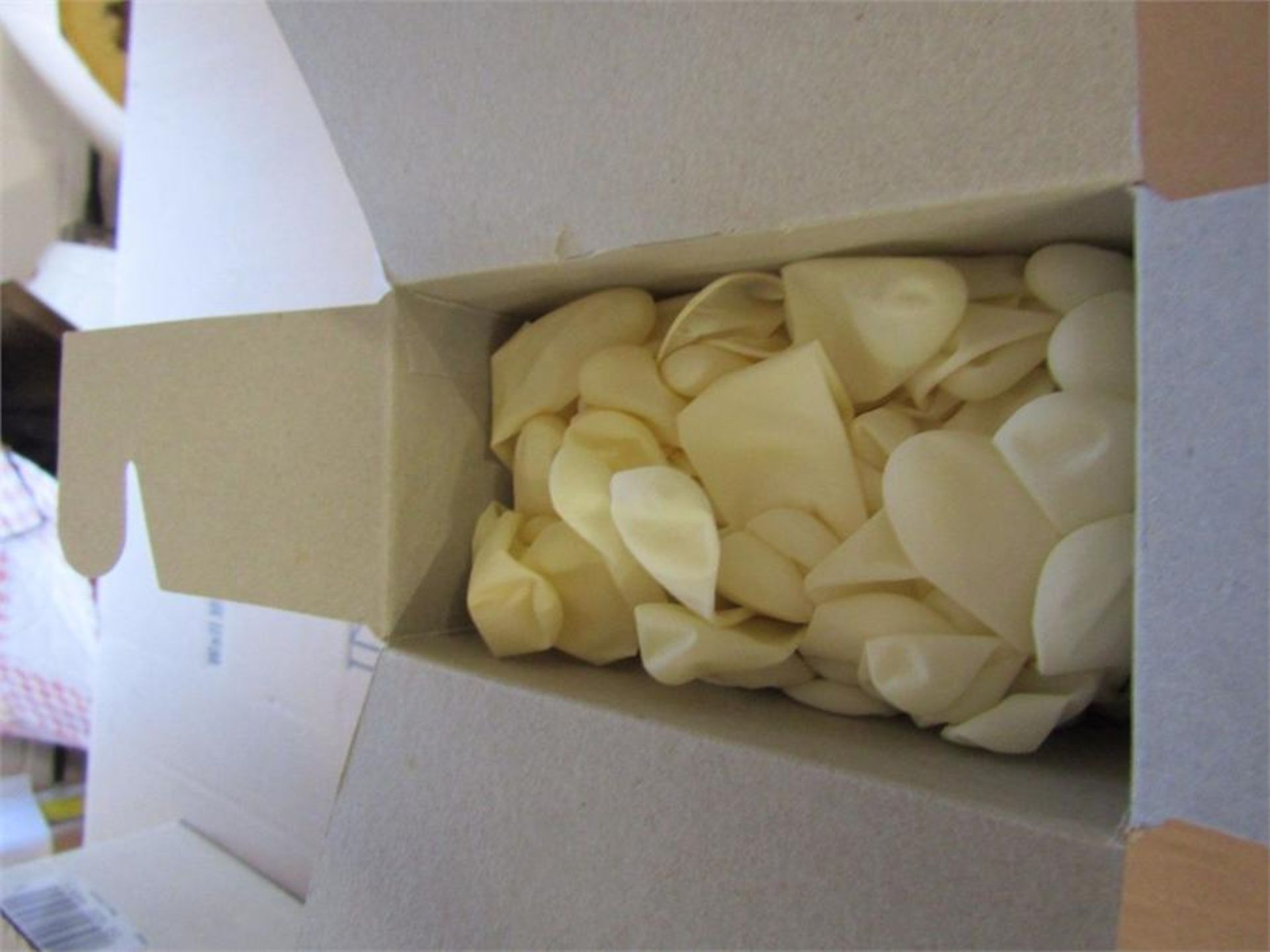 1000 x Marigold Disposable Gloves size 7.5 Medium