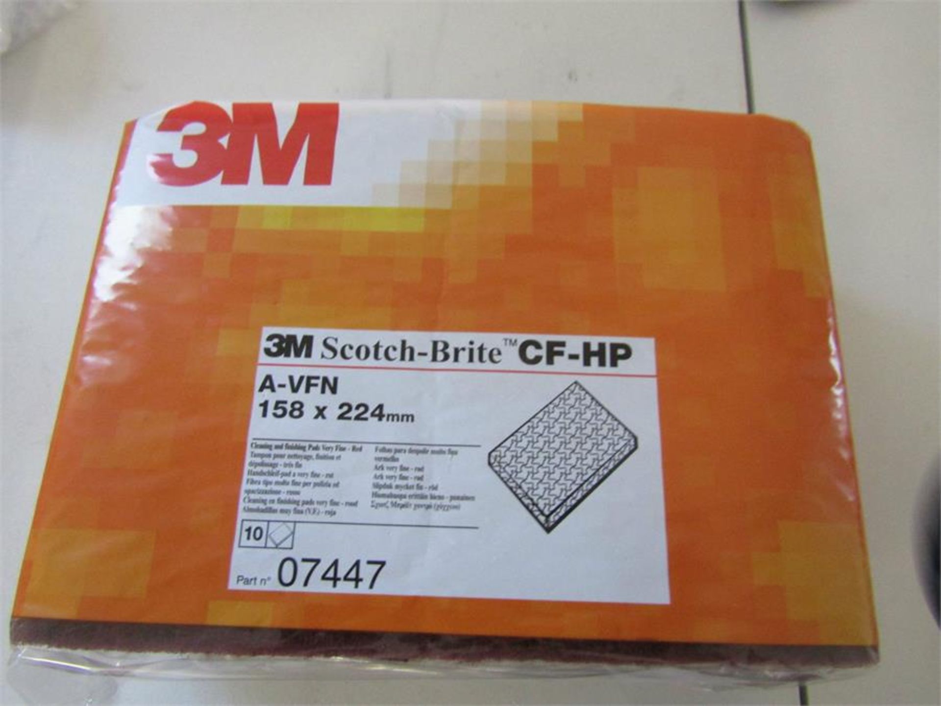 60 Packs of 10 x 3M Very Fine Abrasive Hand Pads Scotchbrite HANDPAD 3001623654