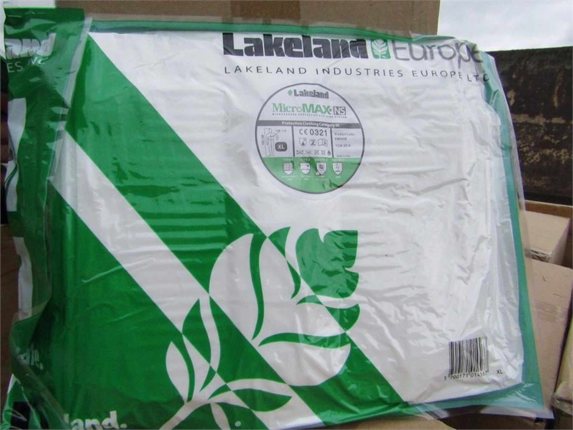 BOX of 25 Lakeland Micromax NS Disposable Suit Lge - Image 2 of 2