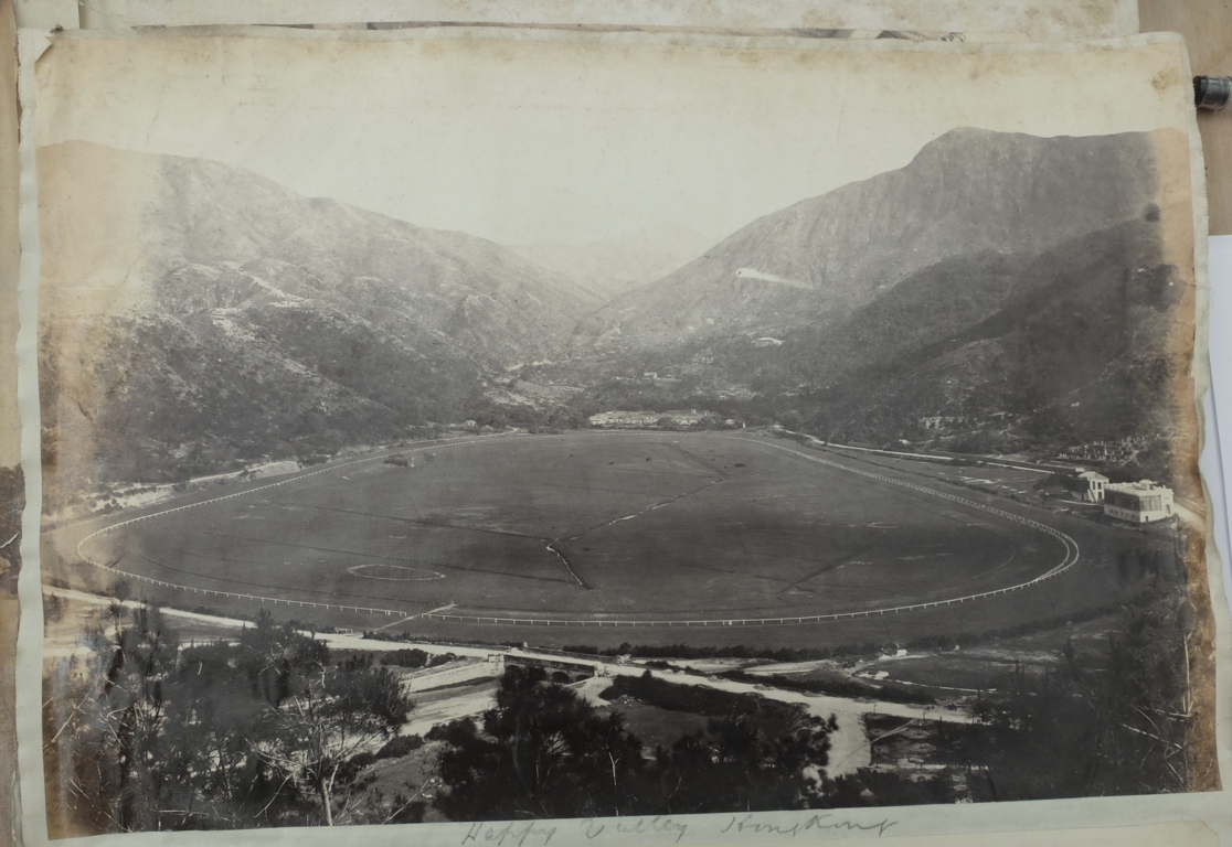 Victorian Album of 100 Albumen Prints of mainly Hong Kong and Java signed by Floyd-Dutton-Miller. - Bild 7 aus 98