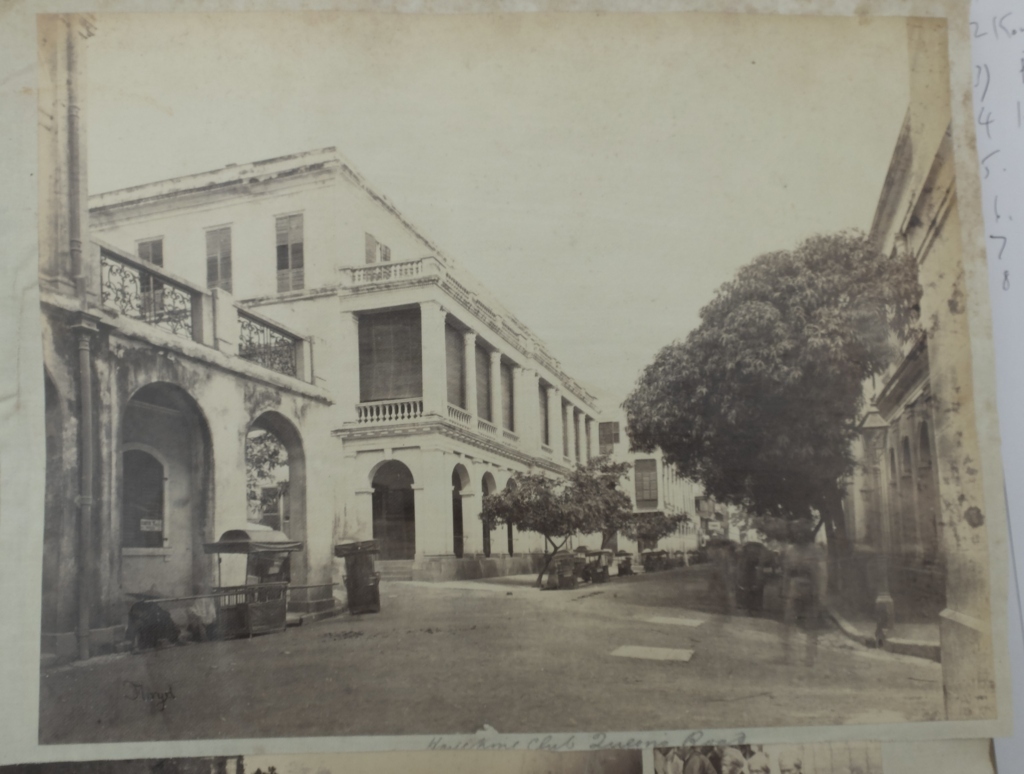 Victorian Album of 100 Albumen Prints of mainly Hong Kong and Java signed by Floyd-Dutton-Miller. - Bild 9 aus 98