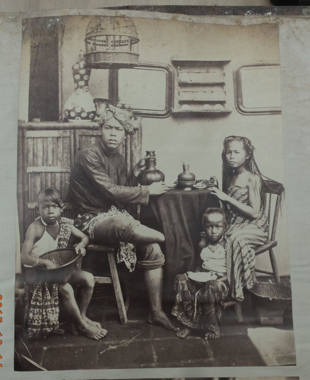 Victorian Album of 100 Albumen Prints of mainly Hong Kong and Java signed by Floyd-Dutton-Miller. - Bild 87 aus 98