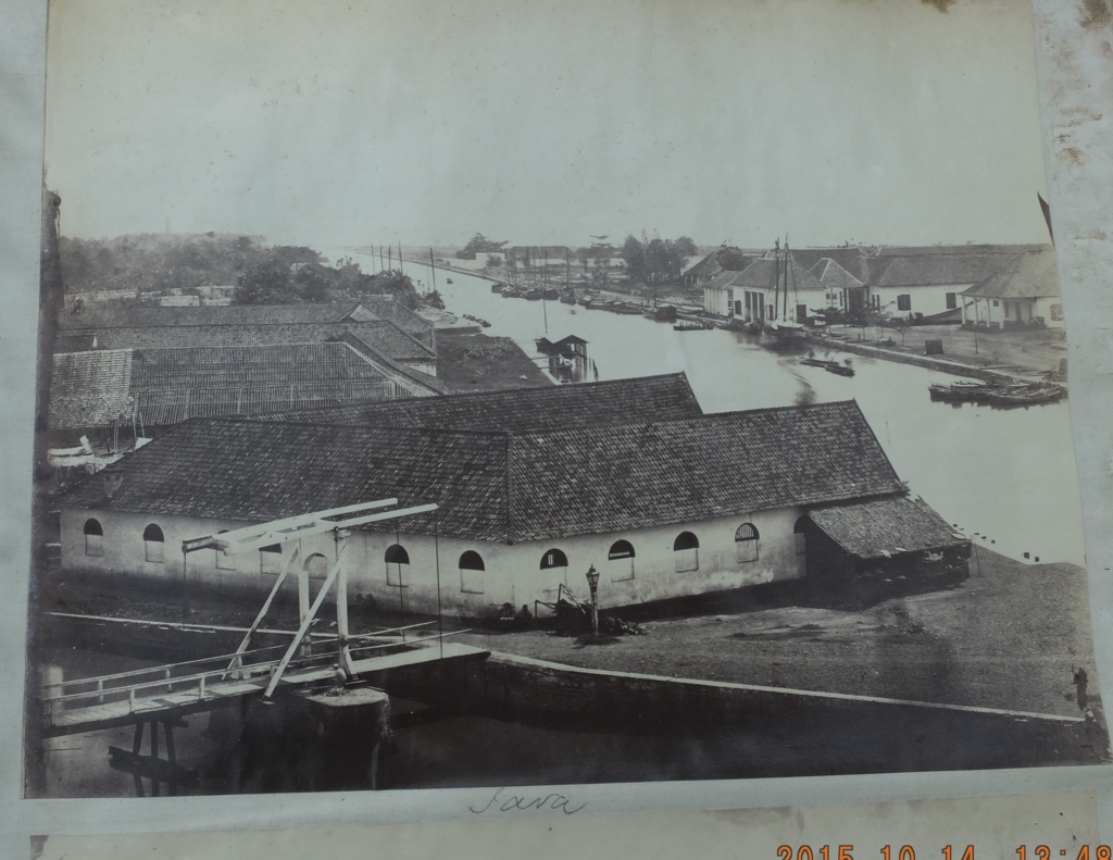 Victorian Album of 100 Albumen Prints of mainly Hong Kong and Java signed by Floyd-Dutton-Miller. - Bild 63 aus 98