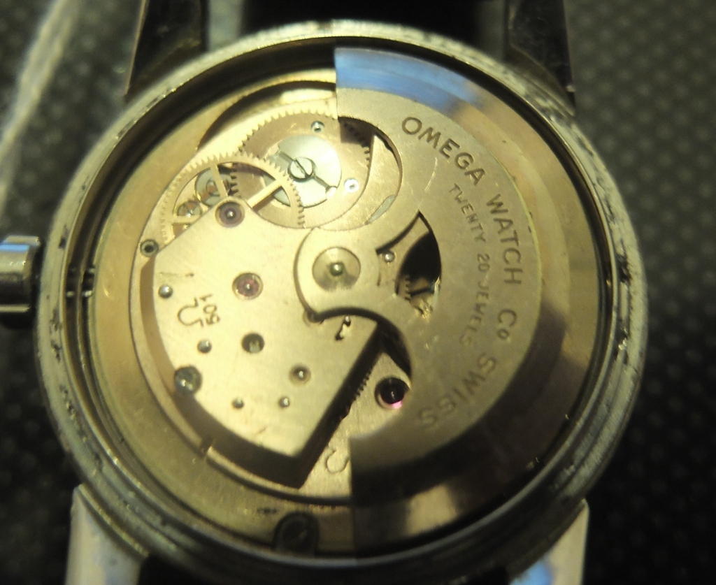 Vintage Stainless Steel Omega Automatic Seamaster (501 Caliber Movement) in an working order. - Image 8 of 8