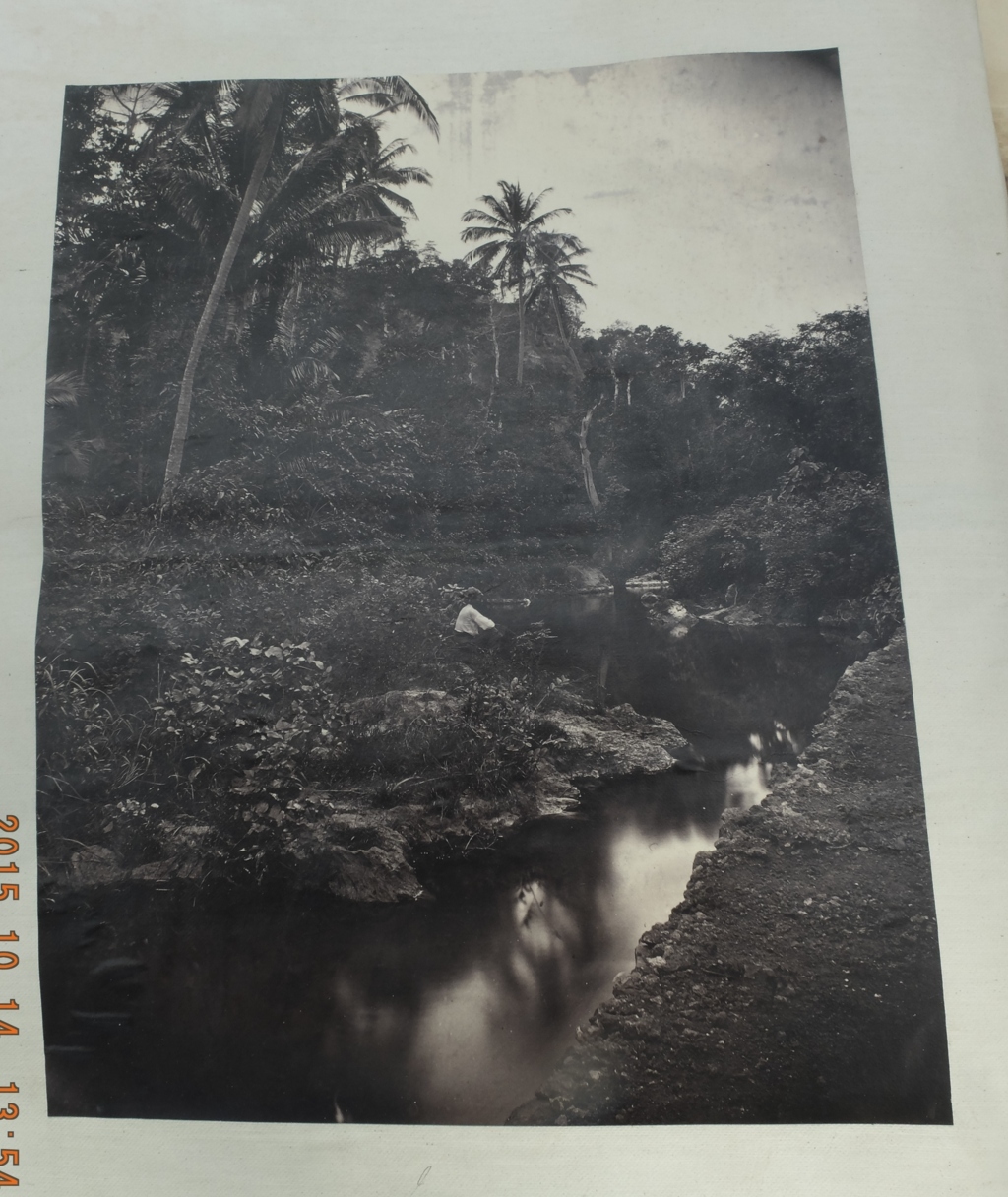 Victorian Album of 100 Albumen Prints of mainly Hong Kong and Java signed by Floyd-Dutton-Miller. - Bild 79 aus 98