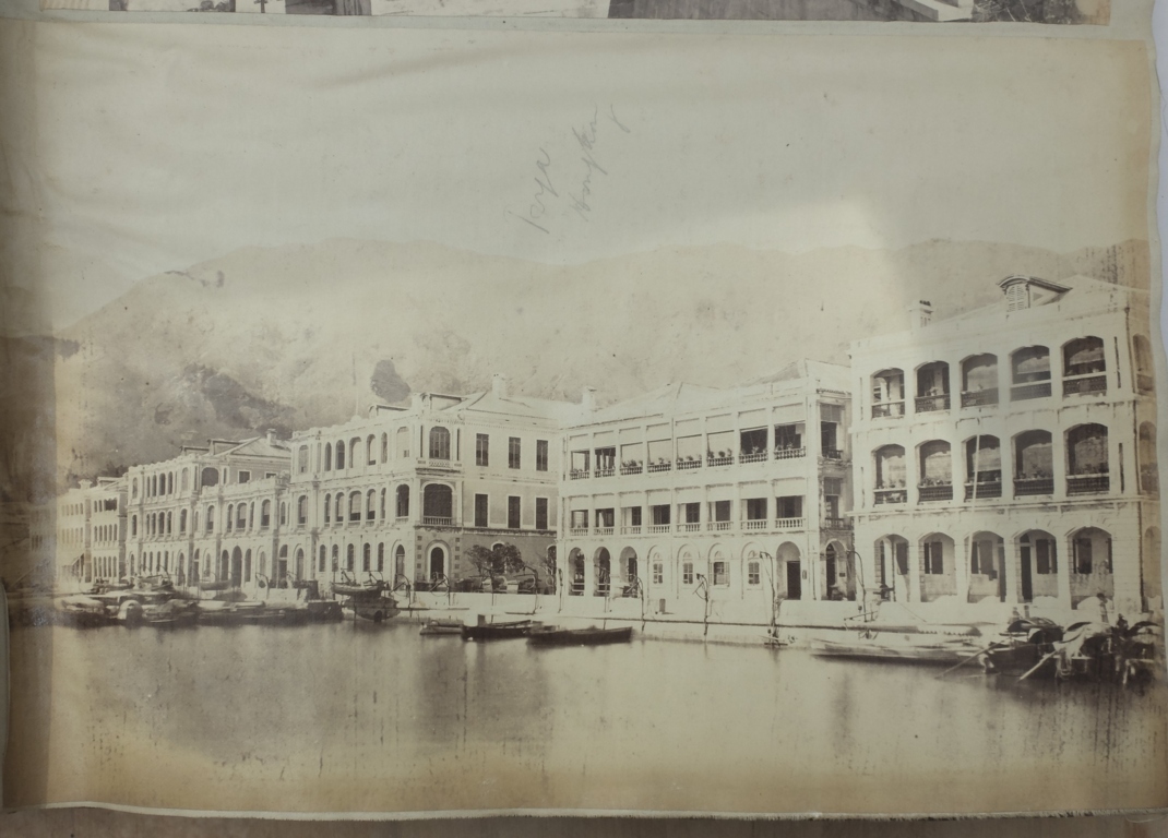 Victorian Album of 100 Albumen Prints of mainly Hong Kong and Java signed by Floyd-Dutton-Miller. - Bild 18 aus 98