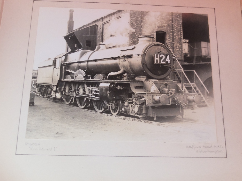 Large Lot of Ephmera-Photos of Railway Engines-Military Press Photos-Albums etc. - Bild 5 aus 24