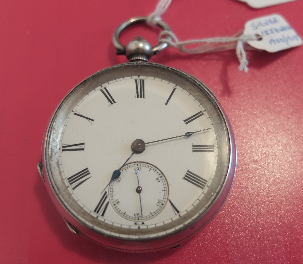 Vintage Silver Pocket Watch in an working order.