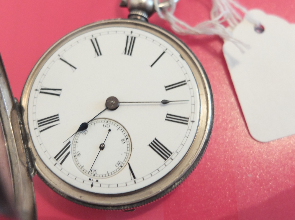 Vintage Silver Pocket Watch in an working order. - Image 2 of 4