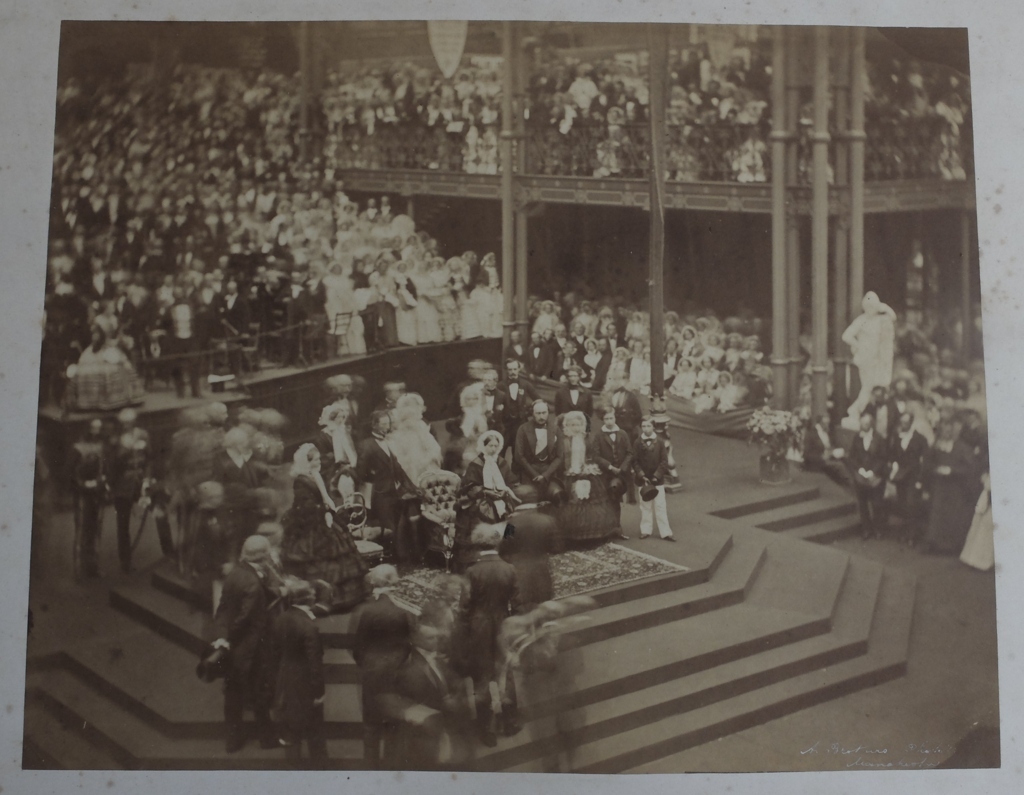 (Alfred Brothers Manchester) Victorian Albumen Print of Queen Victoria and Prince Albert c 1858. - Bild 2 aus 7