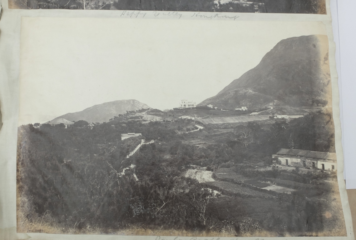 Victorian Album of 100 Albumen Prints of mainly Hong Kong and Java signed by Floyd-Dutton-Miller. - Bild 8 aus 98