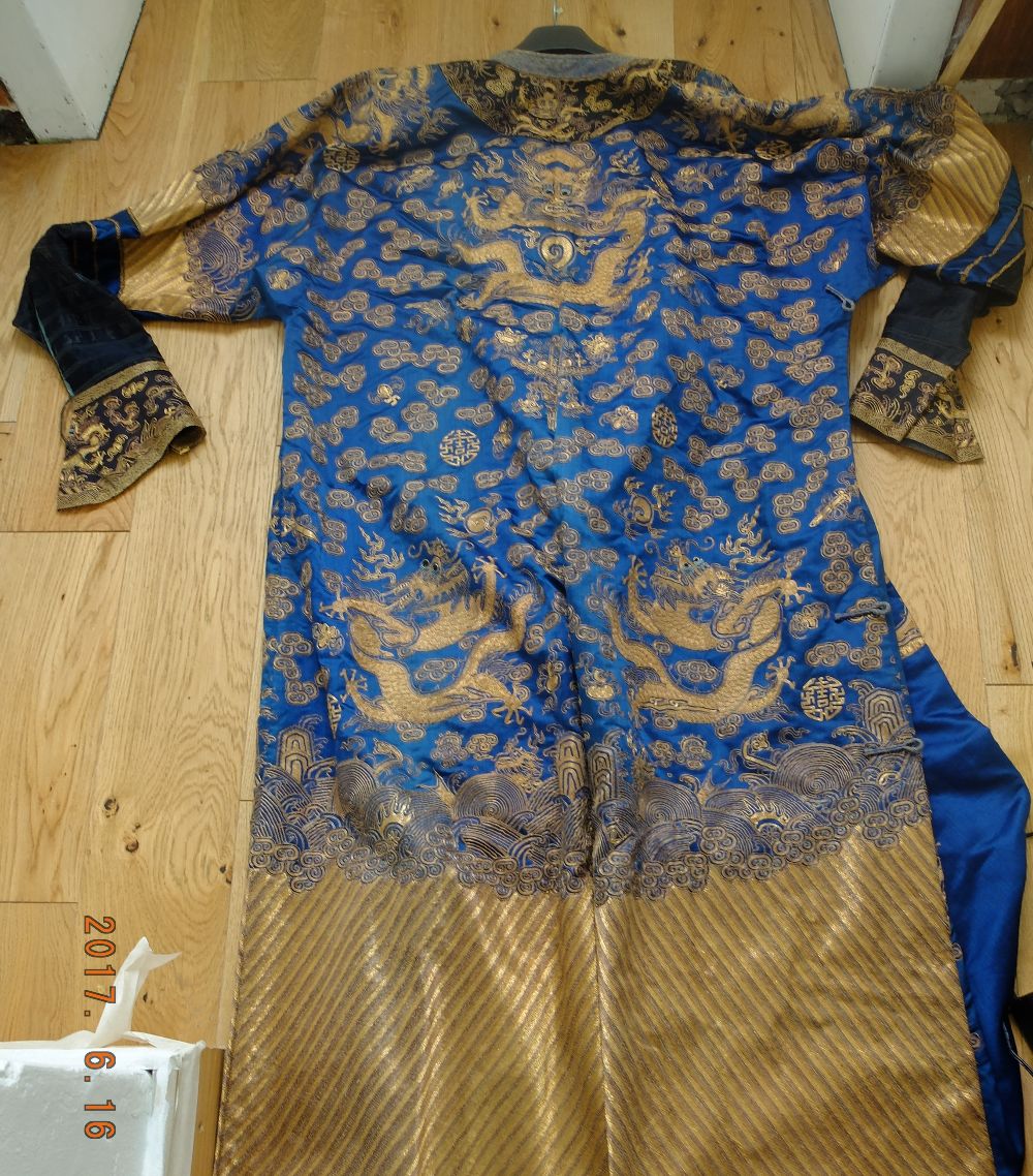 Antique Chinese Court Silk and Gold Thread Dragon Robe - 1.380 Metre long.TELEPHONE LINES ALL BOOKED - Image 27 of 47